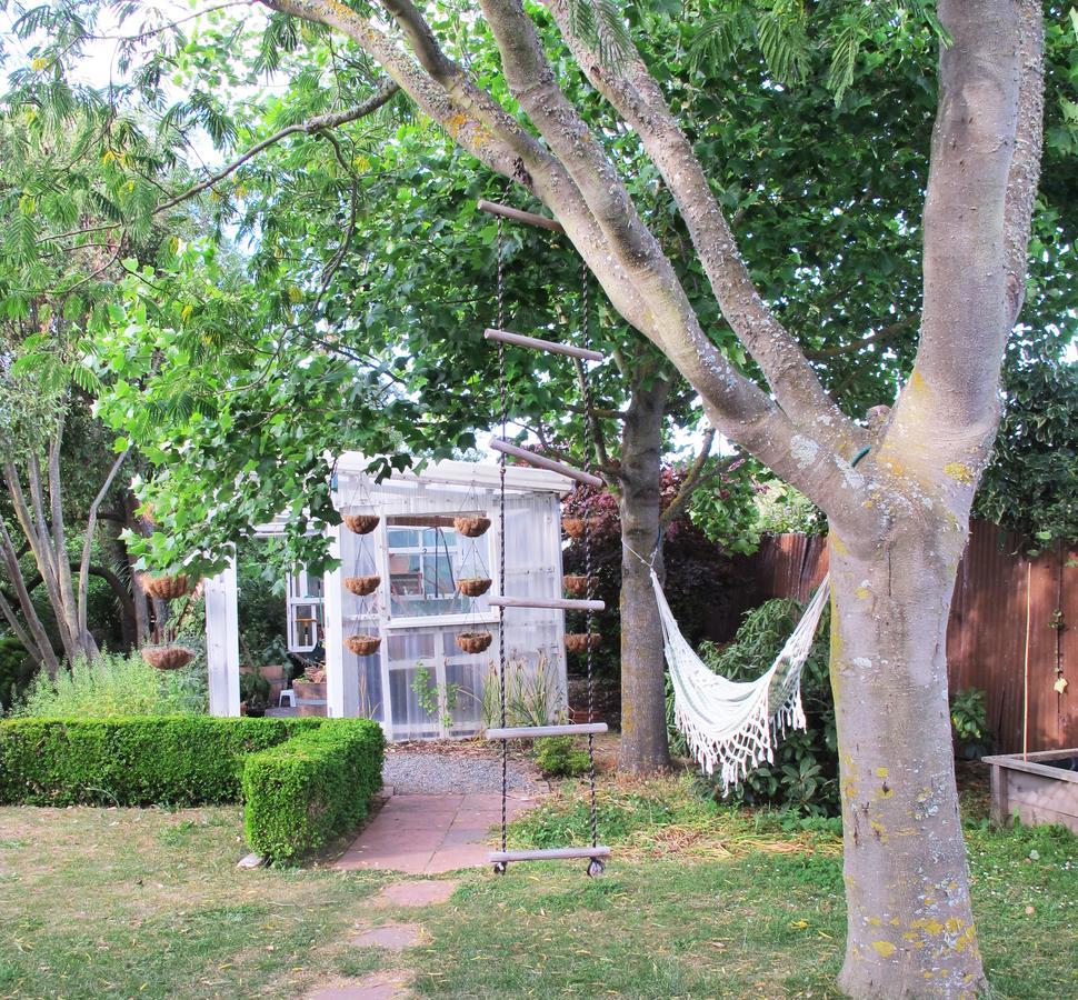 Bed and Breakfast The Old Vicarage Studio Amberley Экстерьер фото